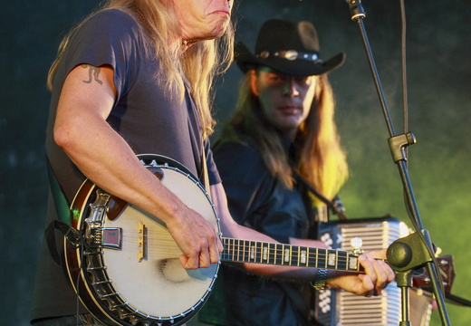 J Karjalainen ja Veli-Matti Järvenpää